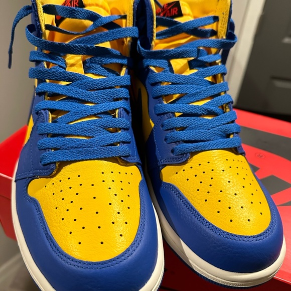 Jordan 1 Laney (Worn twice) - Picture 4 of 6